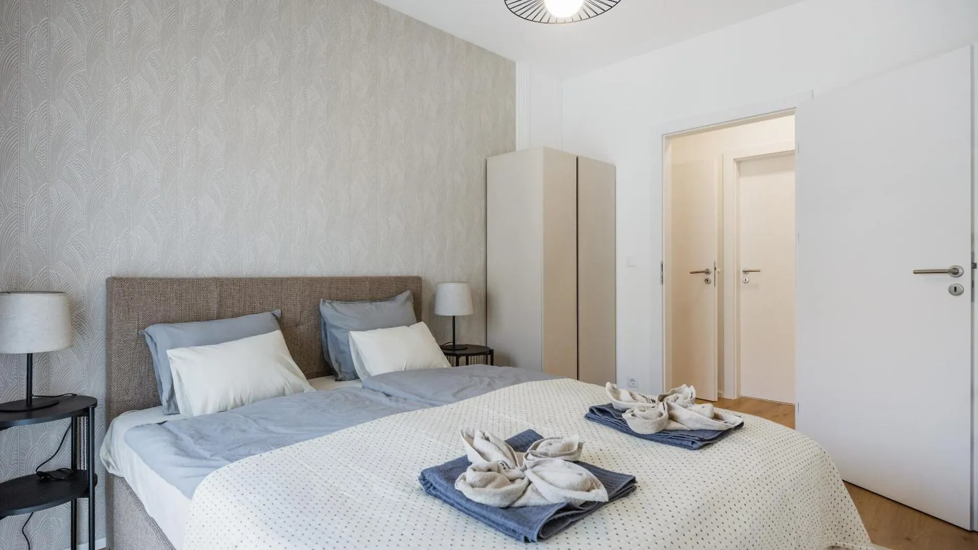 Elegant Premium Apartment With Parking Boedapest