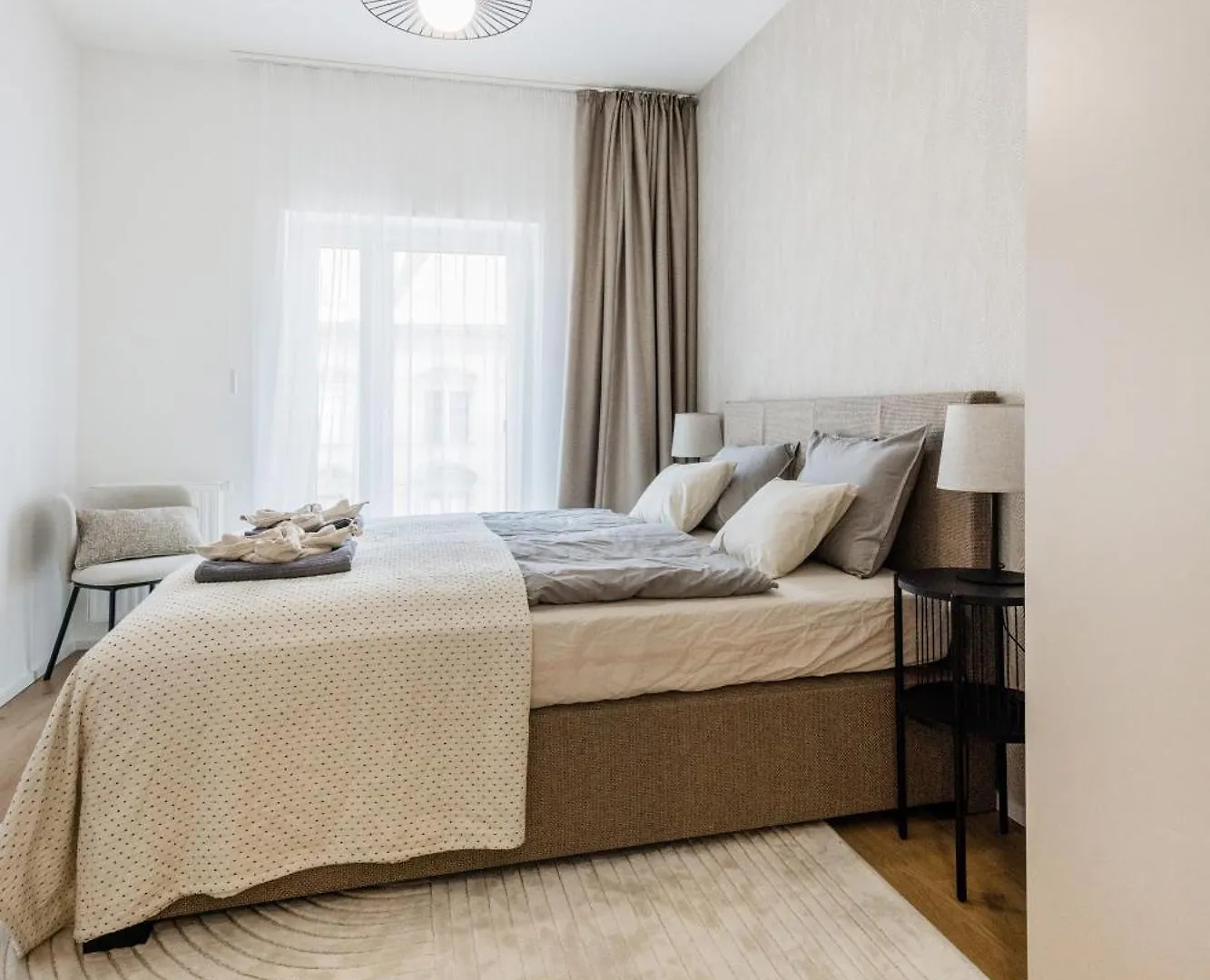 Elegant Premium Apartment With Parking Budapest