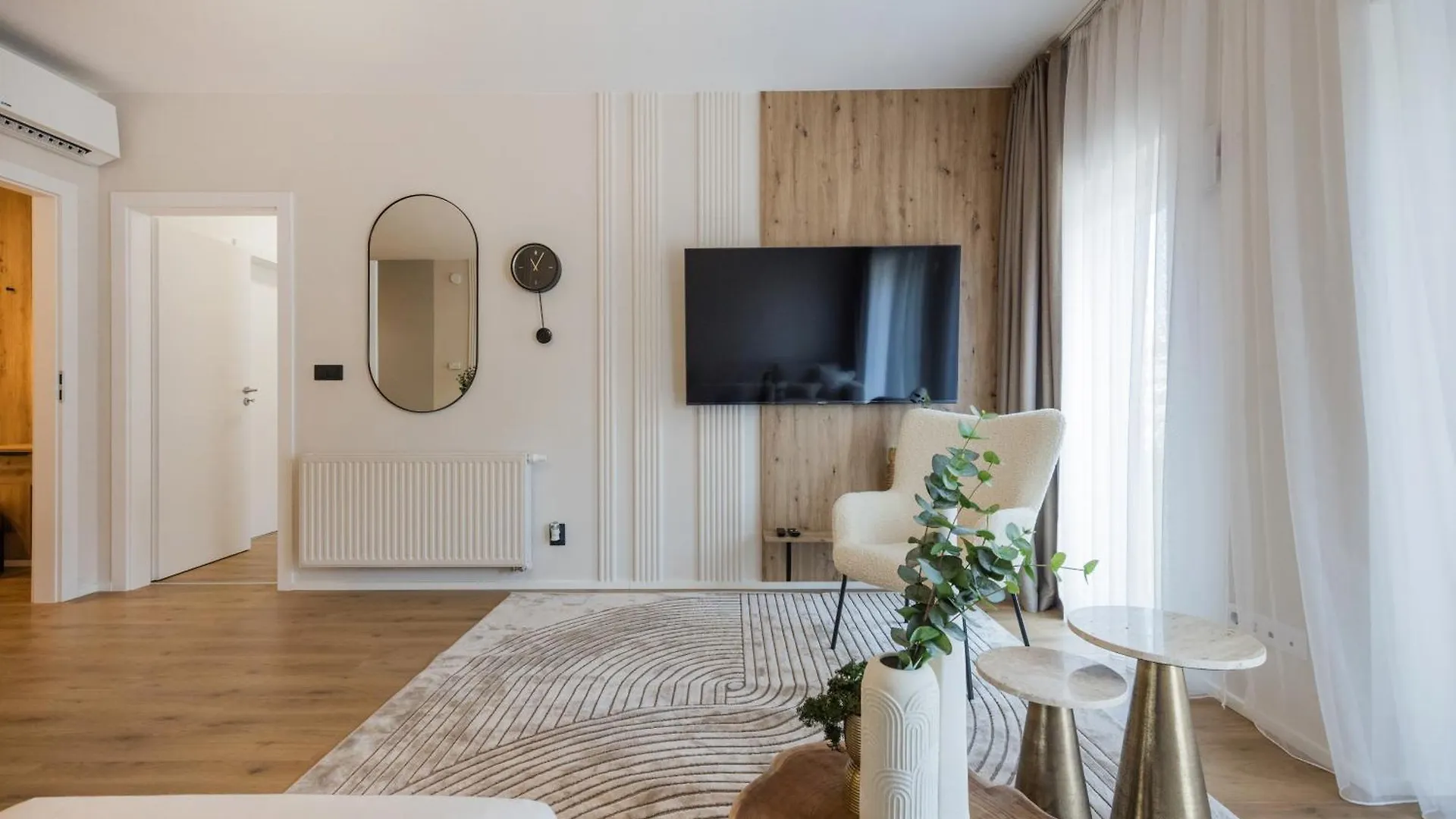 Elegant Premium Apartment With Parking Budapest